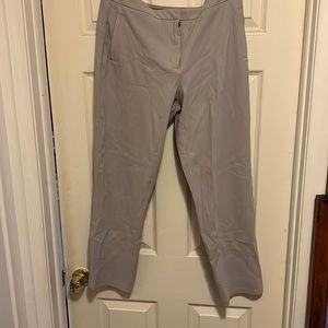 Light Grey Lululemon cropped pant